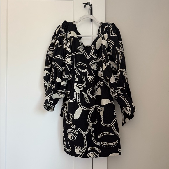 New FARM Rio Richelieu Faces Long Sleeve Mini Dress - Picture 3 of 7